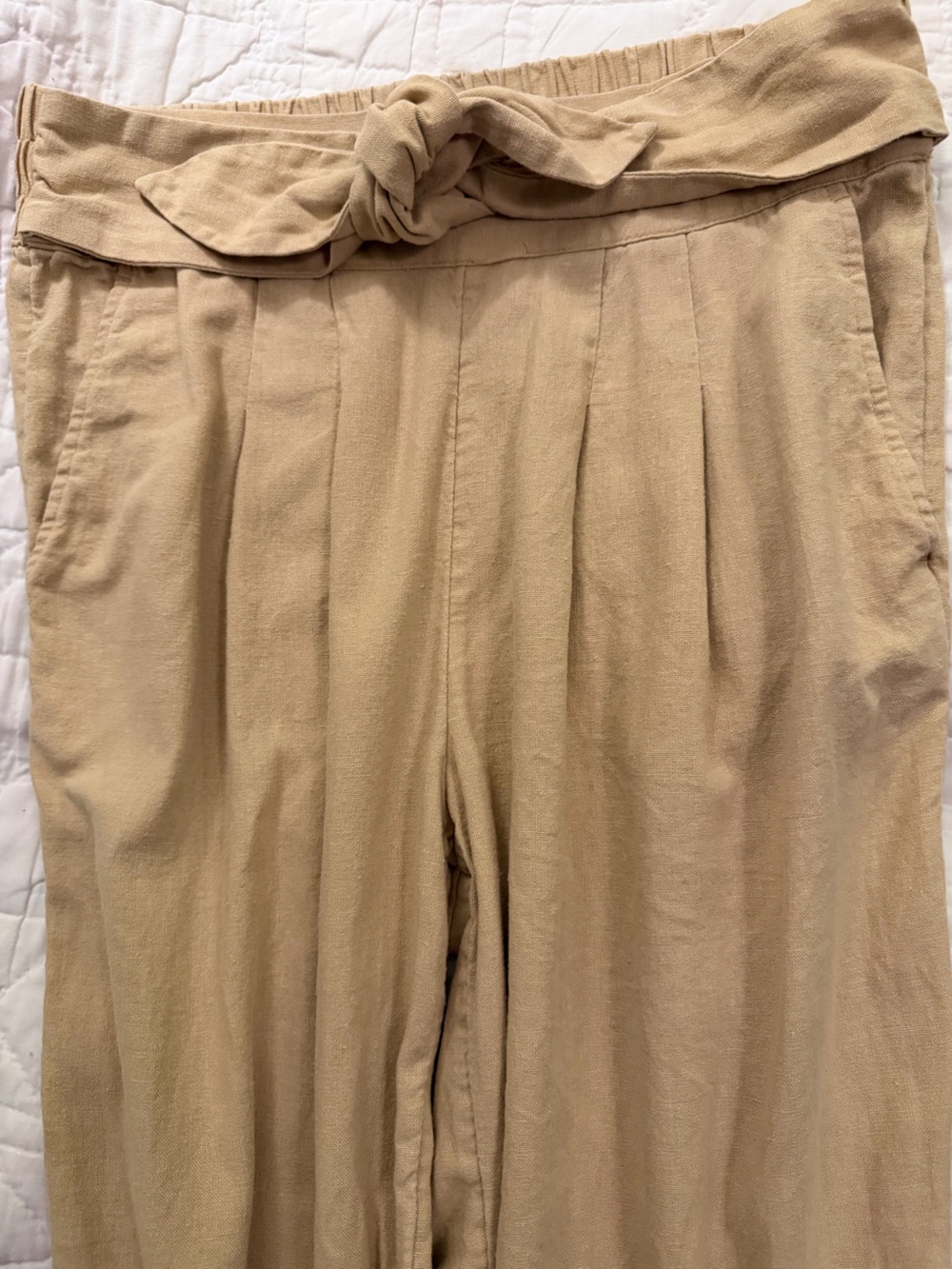Who what wear linen blend pants with tie front.. beige pull on size xs